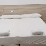 Sm *